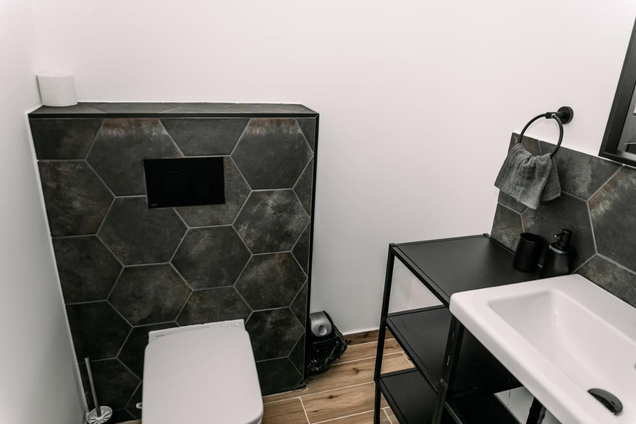 B15 - Wood&Black Apartman Győr Exterior foto